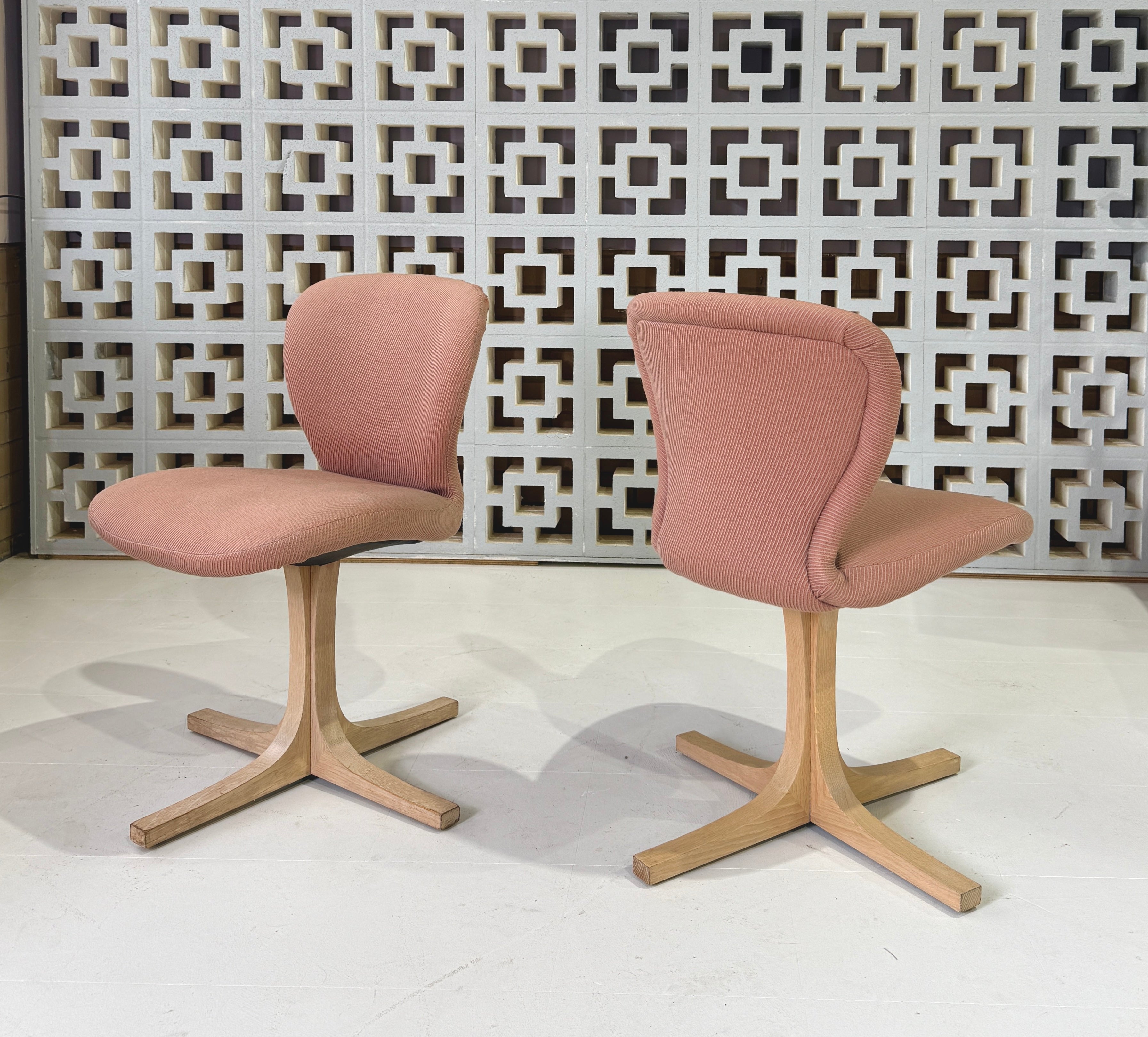 Set of Four Catt Swivel Dining Chairs