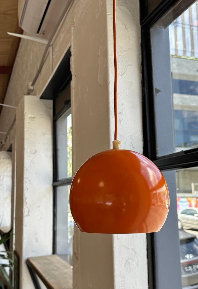 Horn Belysning Ball Pendant in Orange