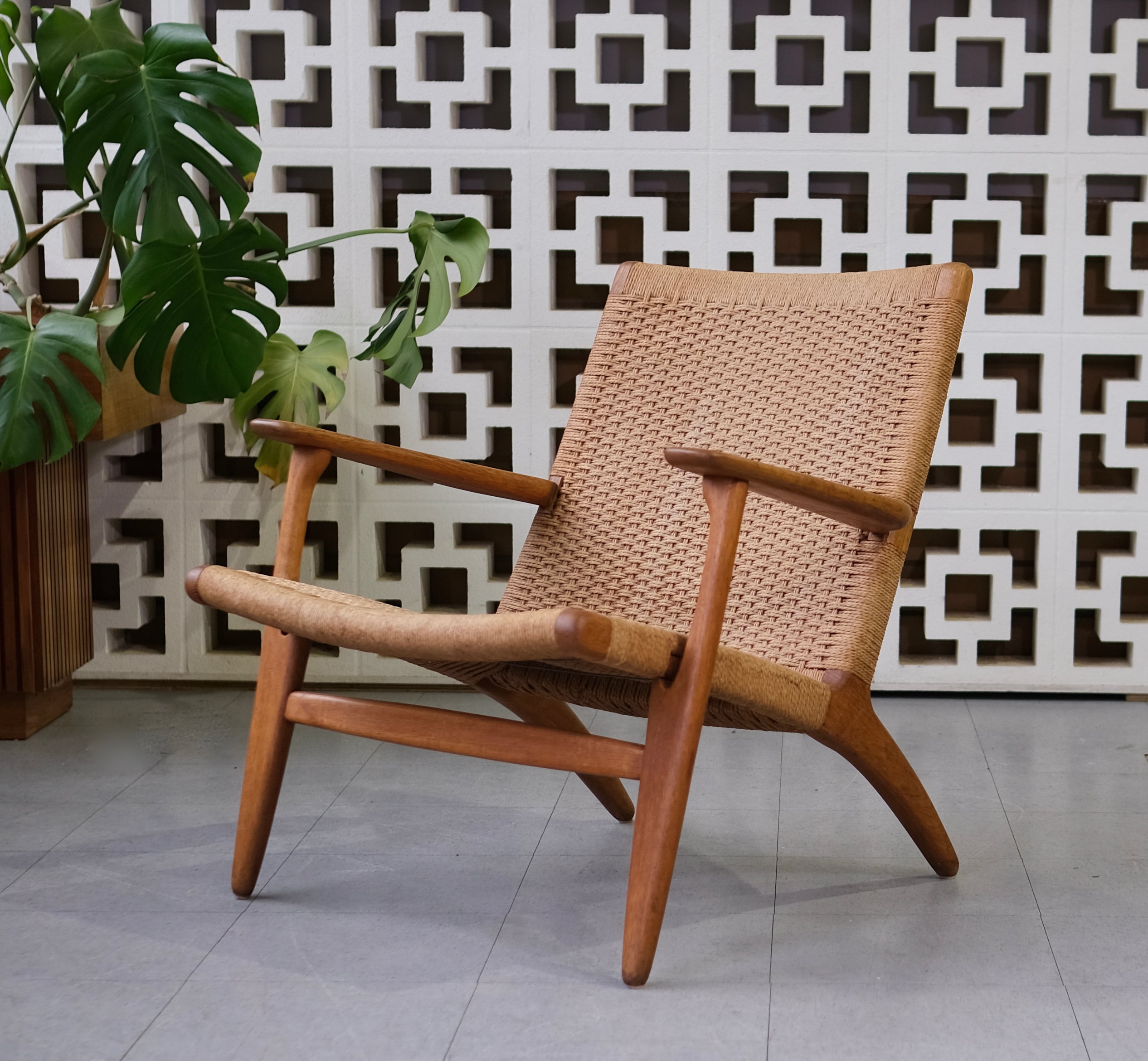 Hans Wegner CH25 Easy Chair – Grandfather's Axe