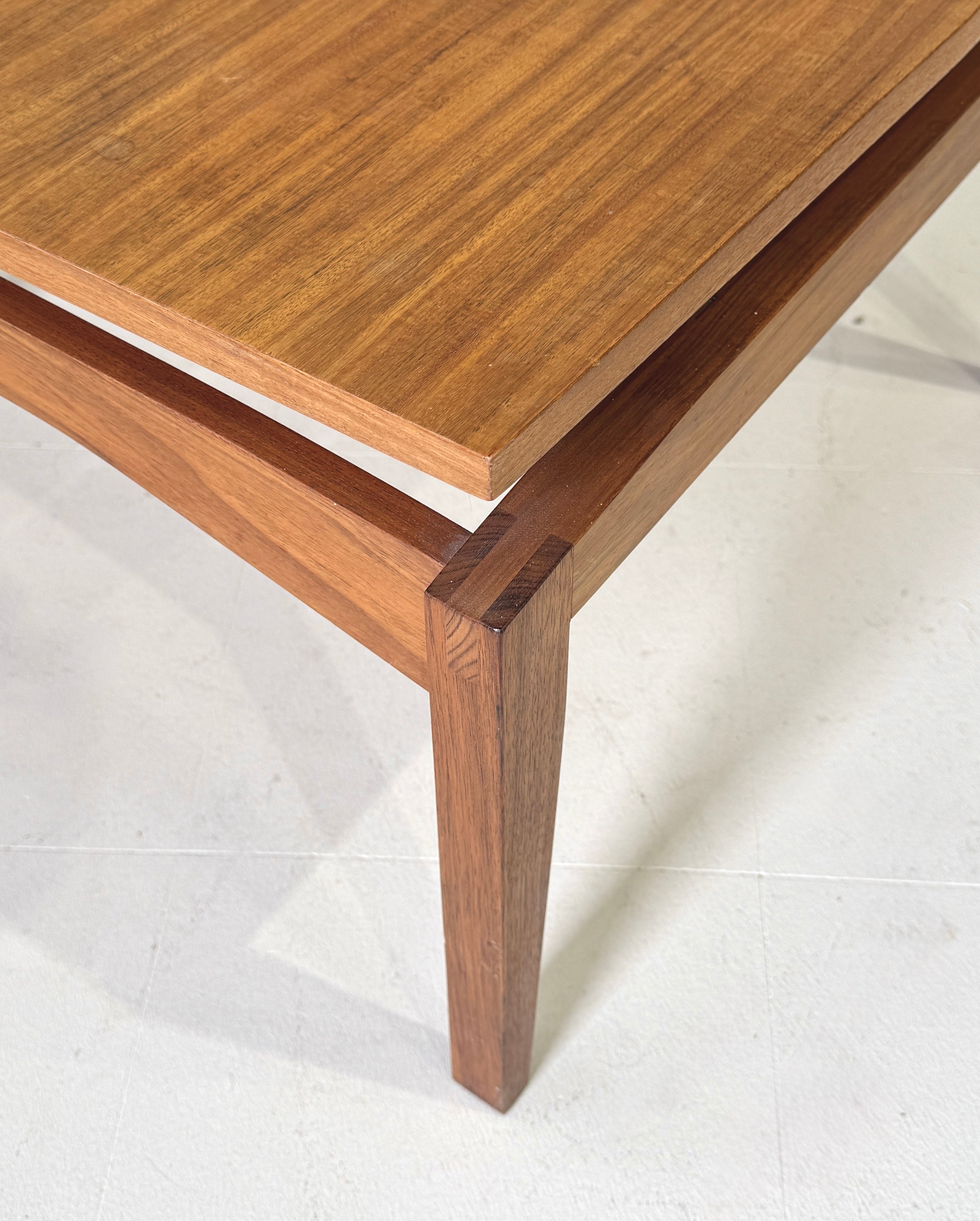 Kees Westra Corner Table