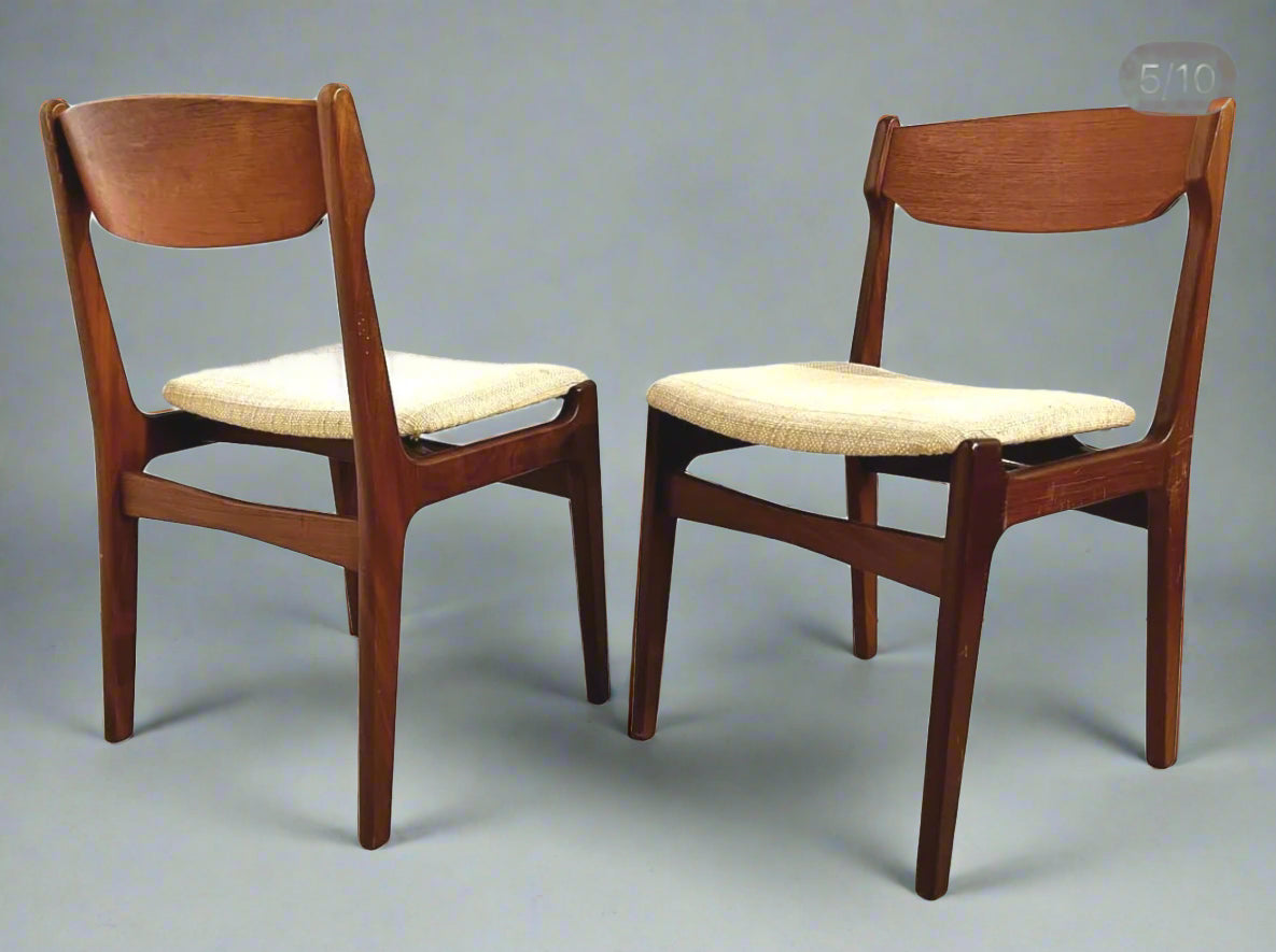 Set of Eight Findahls Dining Chairs in Teak