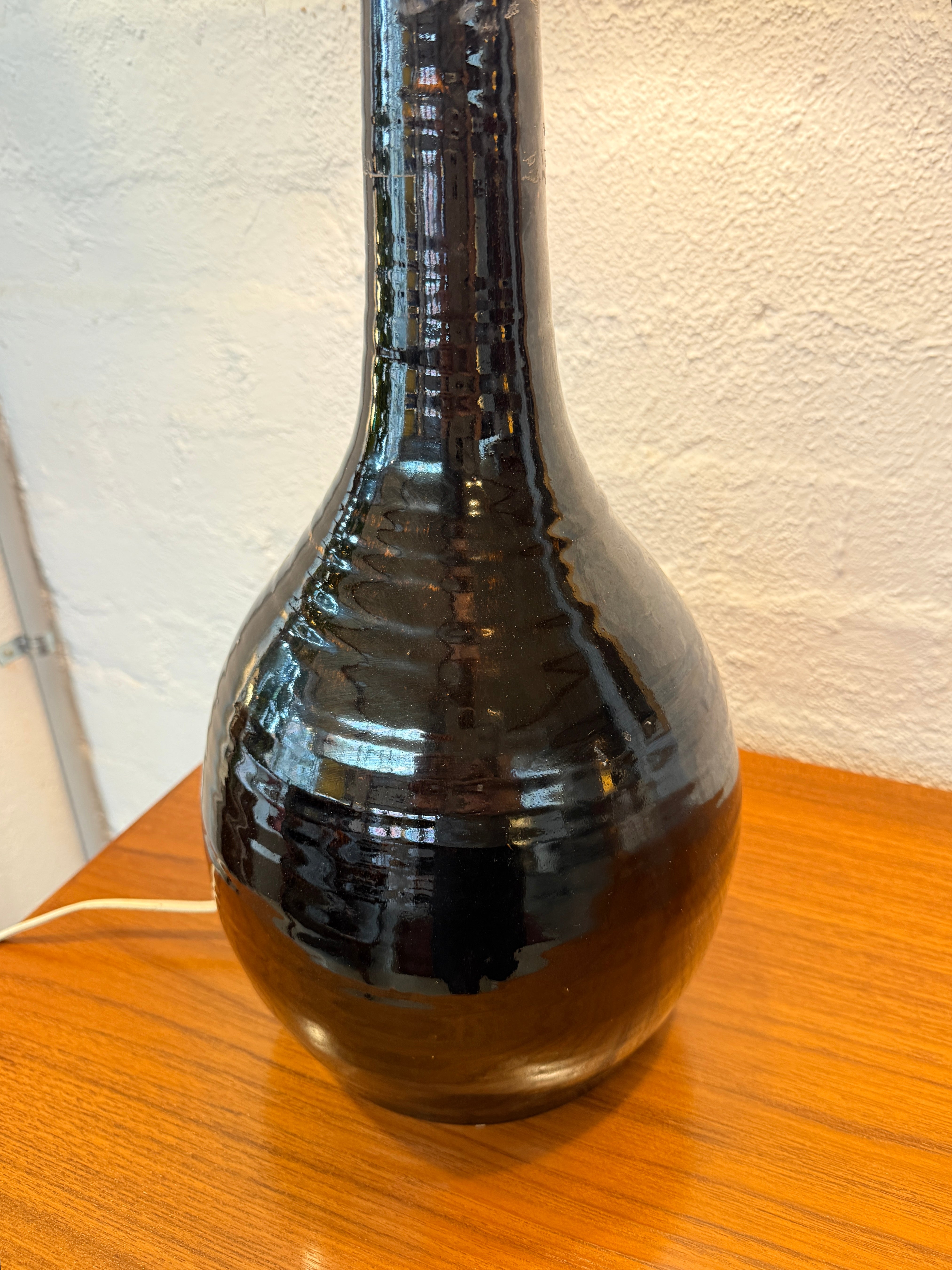 “Old Ballarat” Glazed Stoneware Table Lamp