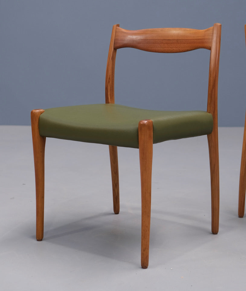 Four FLER 64 Dining Chairs