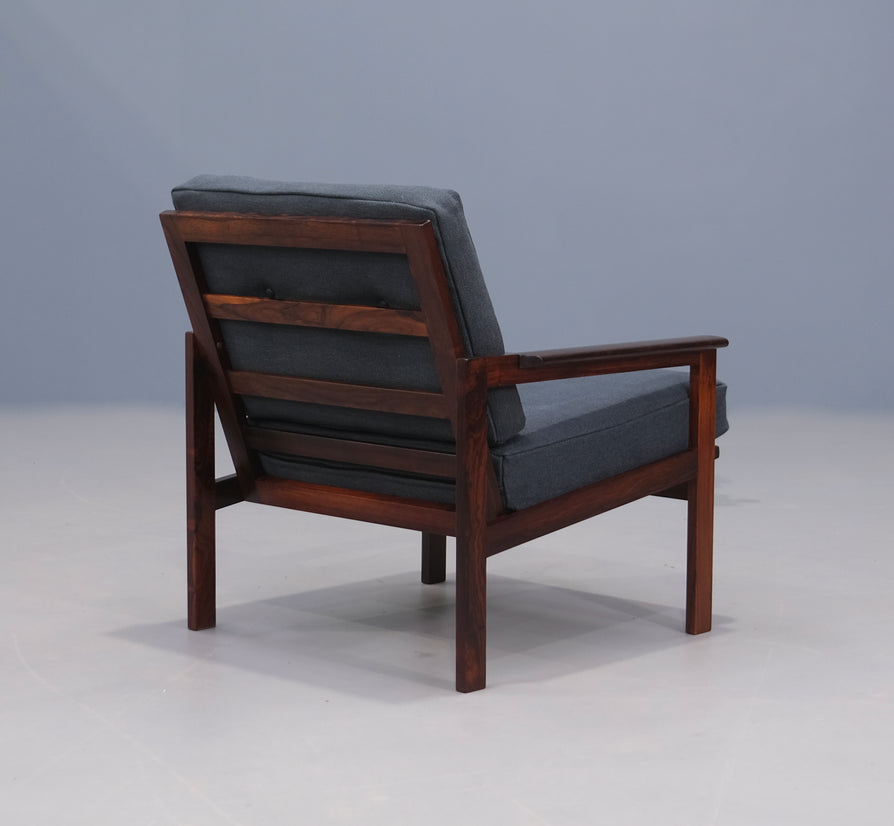 Illum Wikkelsø Model #4 Easy Chair