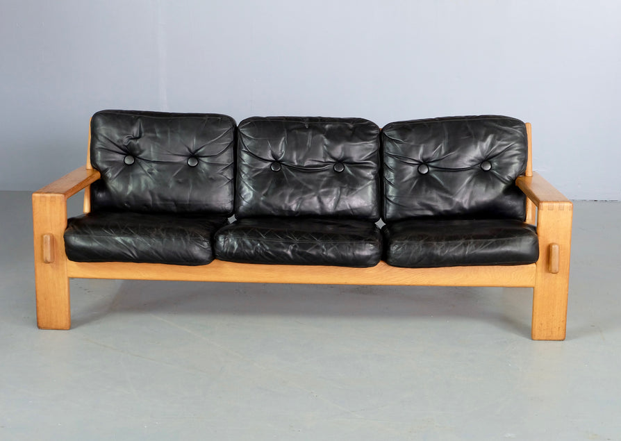 ASKO Sofa in Black Leather