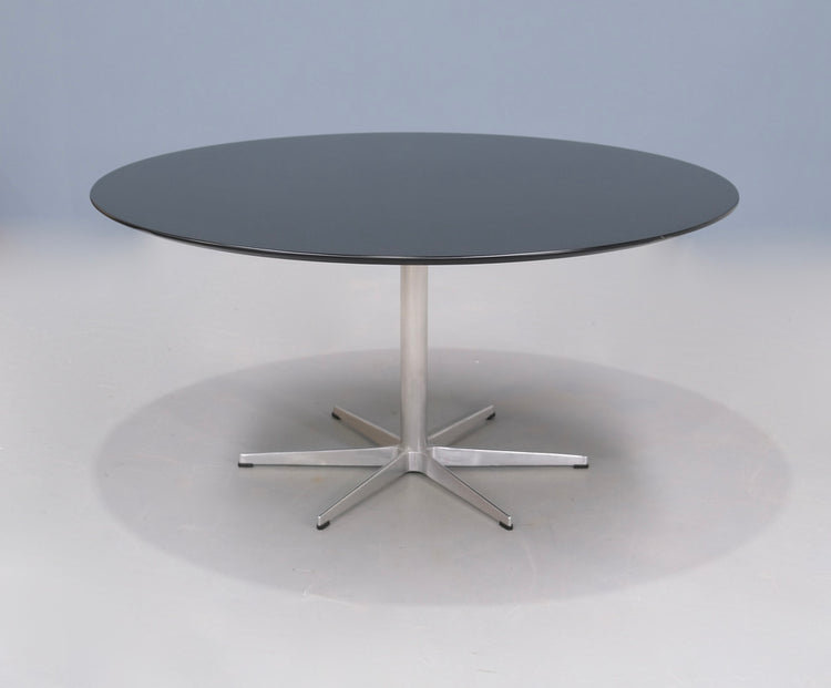 Arne Jacobsen for Fritz Hansen Dining Table