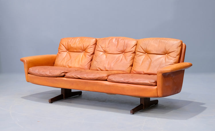 HW Klein Leather Sofa