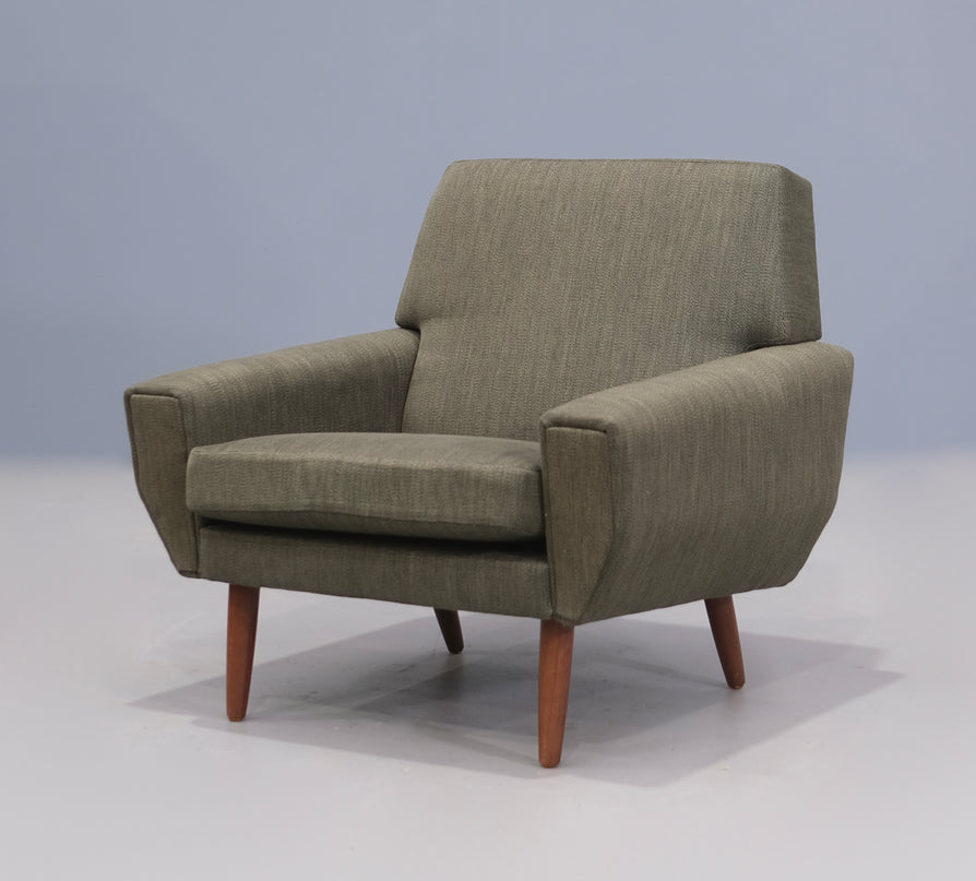 Johannes Andersen Lounge Chair