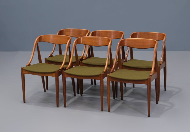 Six Johannes Andersen Model 16 Dining Chairs