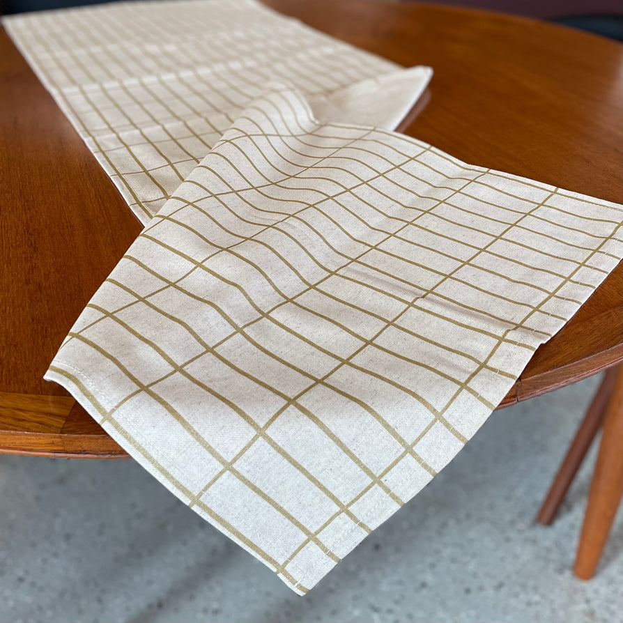 Marimekko Table Runner - Pieni Tiiliskivi