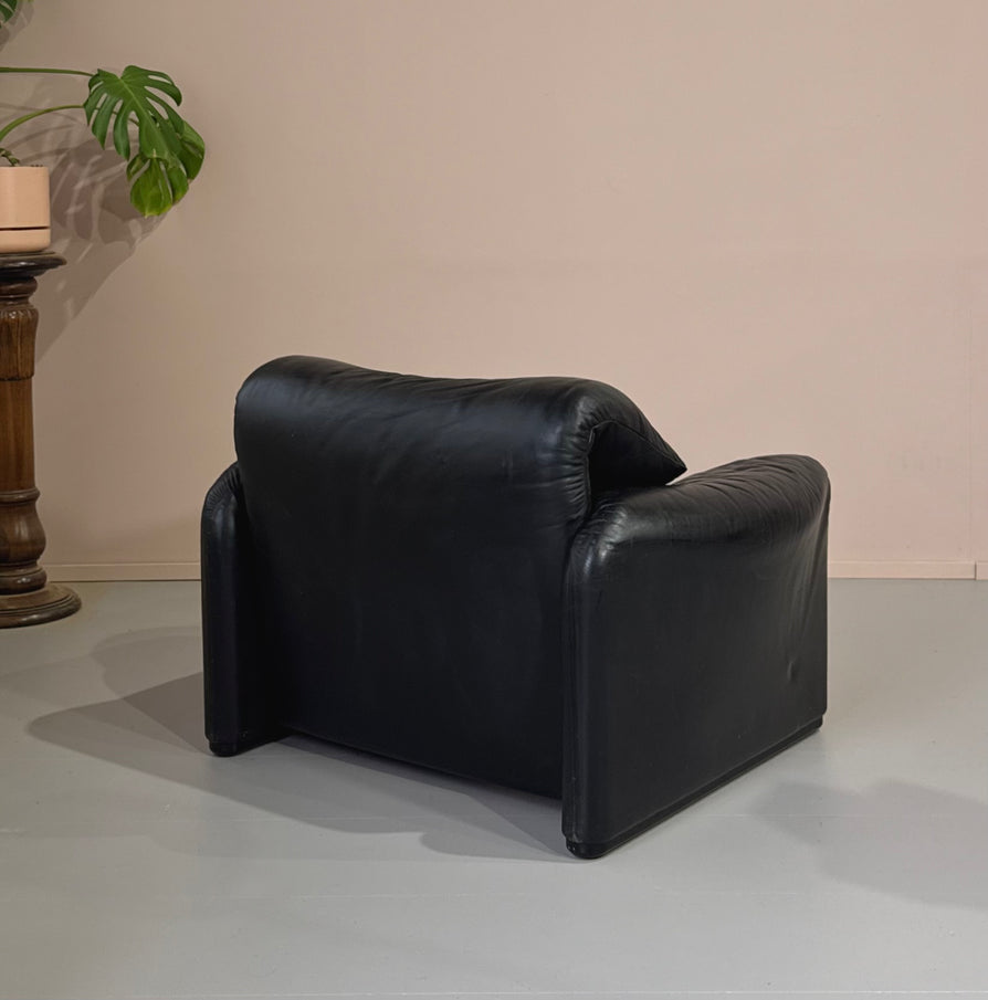 Cassina Maralunga Lounge Chair