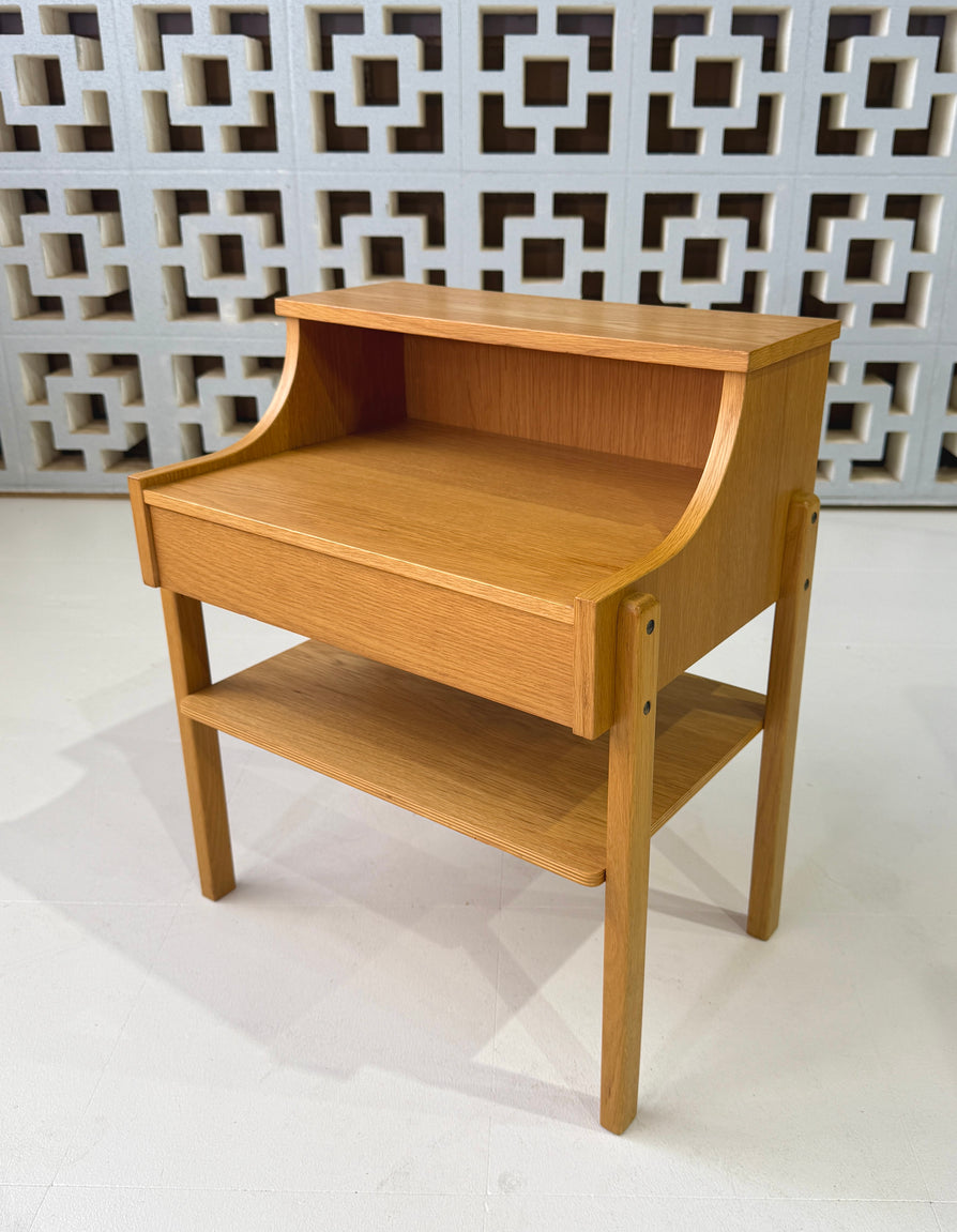 Single Bedside Table in Oak