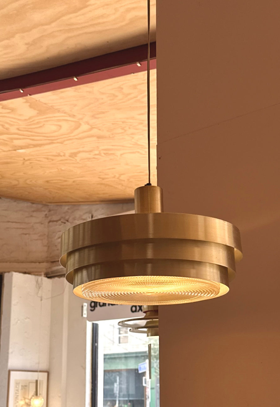 Tiered Vitrika Pendant in Brass and Glass