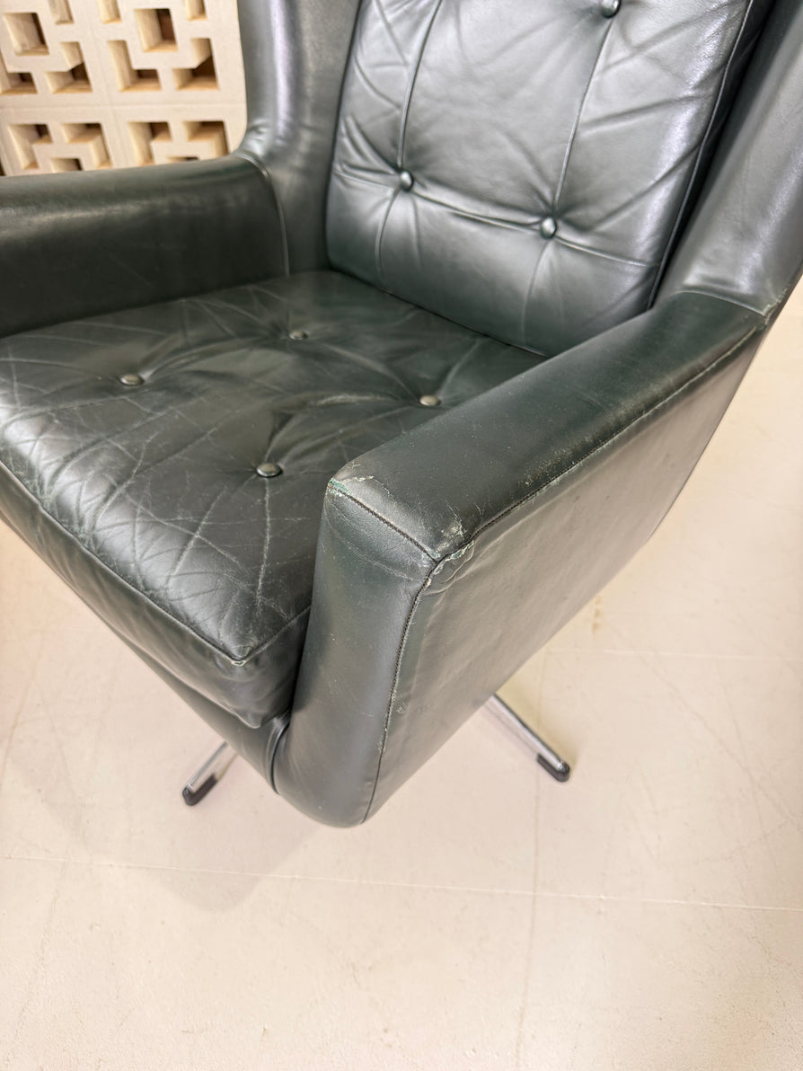 Danish Swivel Lounge Chair in Green Leather