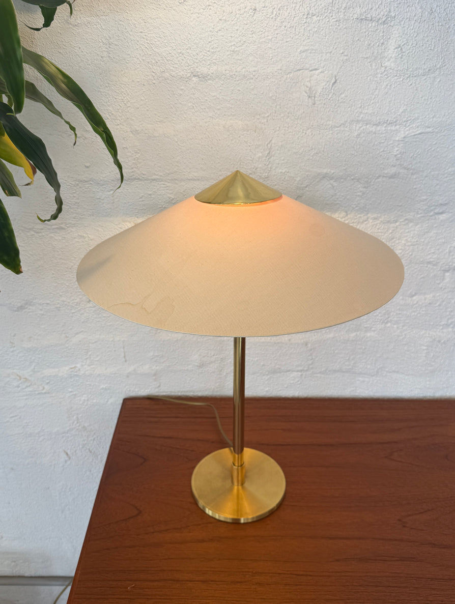 Darø “Tara” Table Lamp