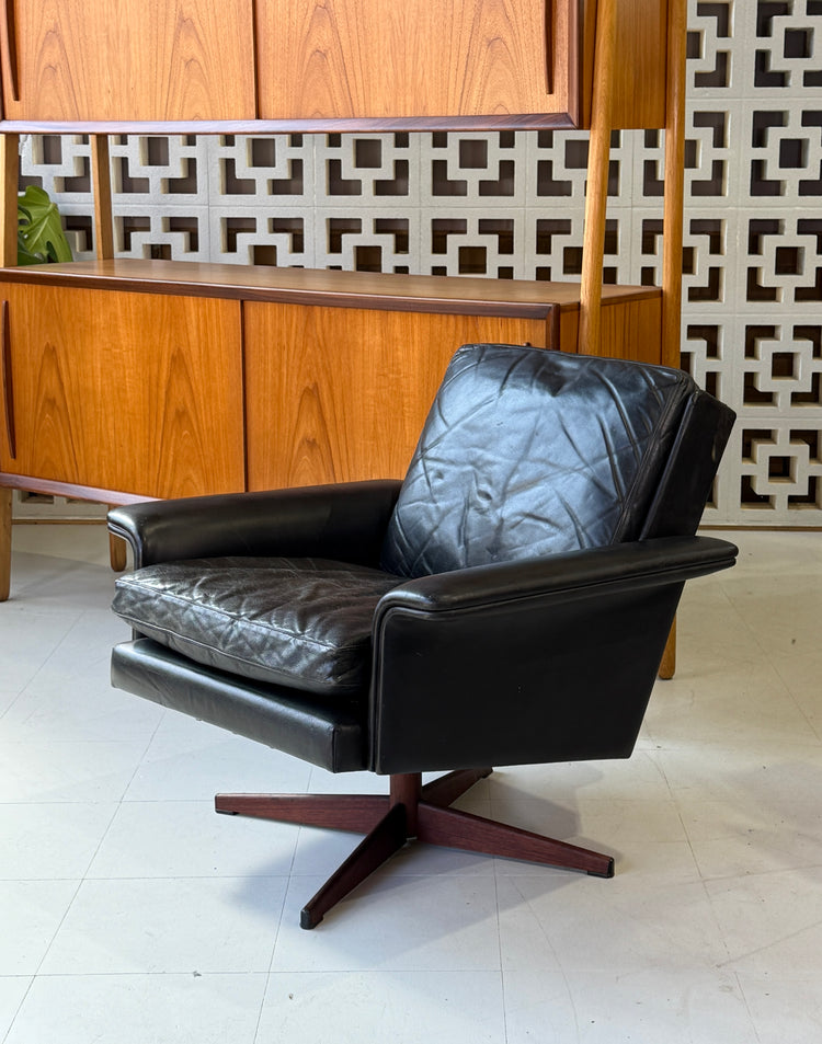 1966 HW Klein Model 265/1 Swivel Chair