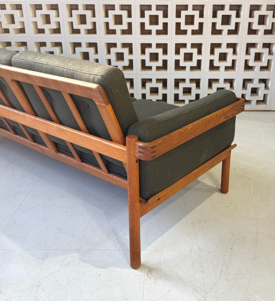 HW Klein Sofa in European Oak