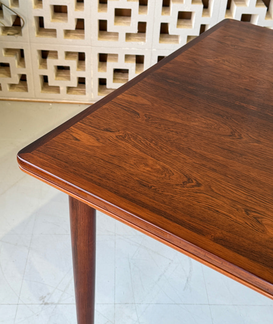 Fine Danish Extension Dining Table in Rosewood