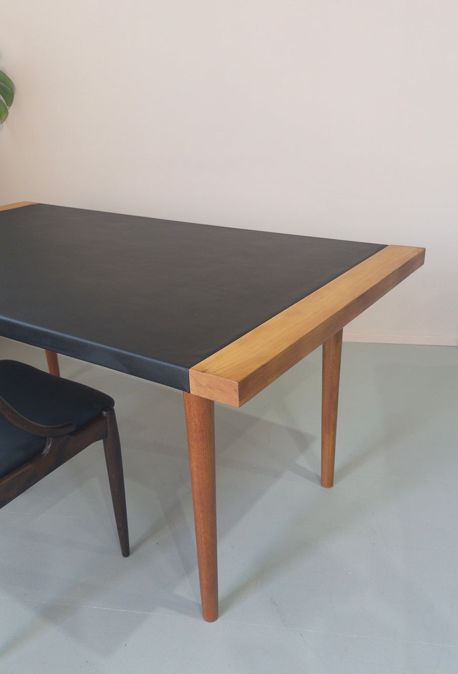 Danish Soft-Pad Desk in Redwood Nordic Pine
