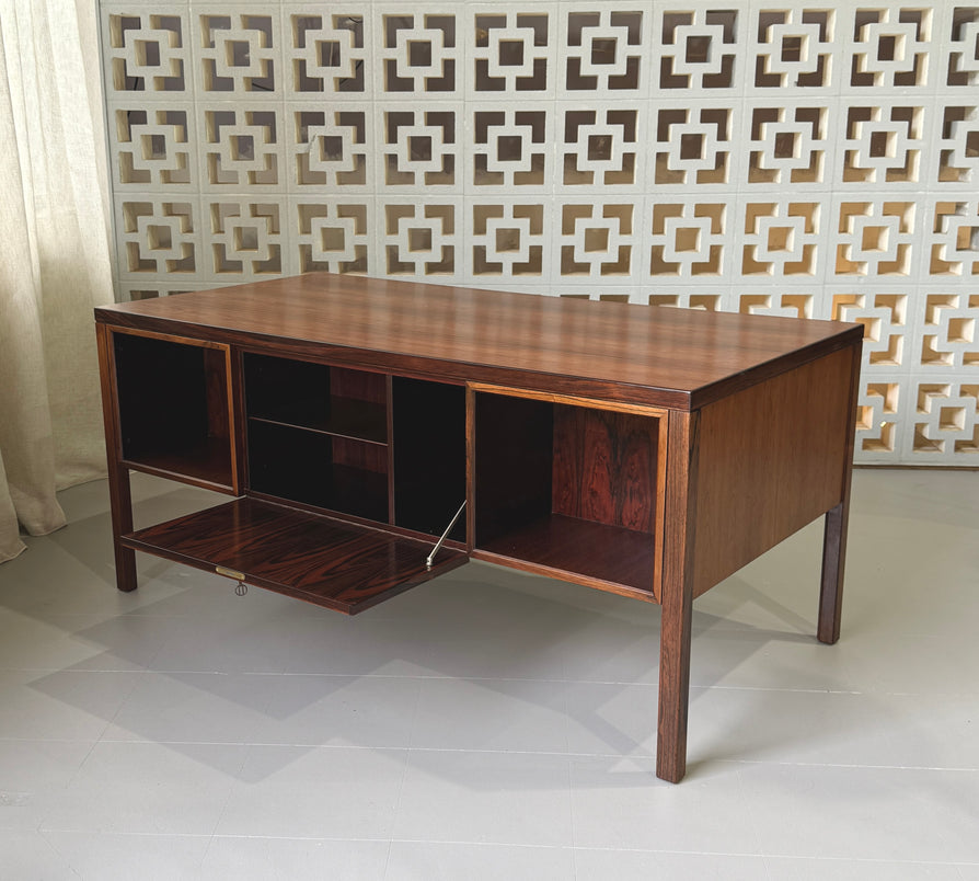 Model 77 Omann Jun Executive Desk in Rosewood