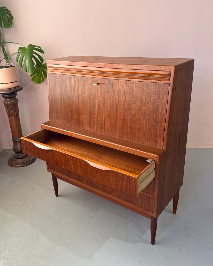 Erling Torvits Bureau in Teak