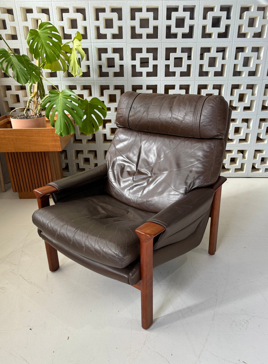 Tessa T21 Lounge Chair in Brown Leather