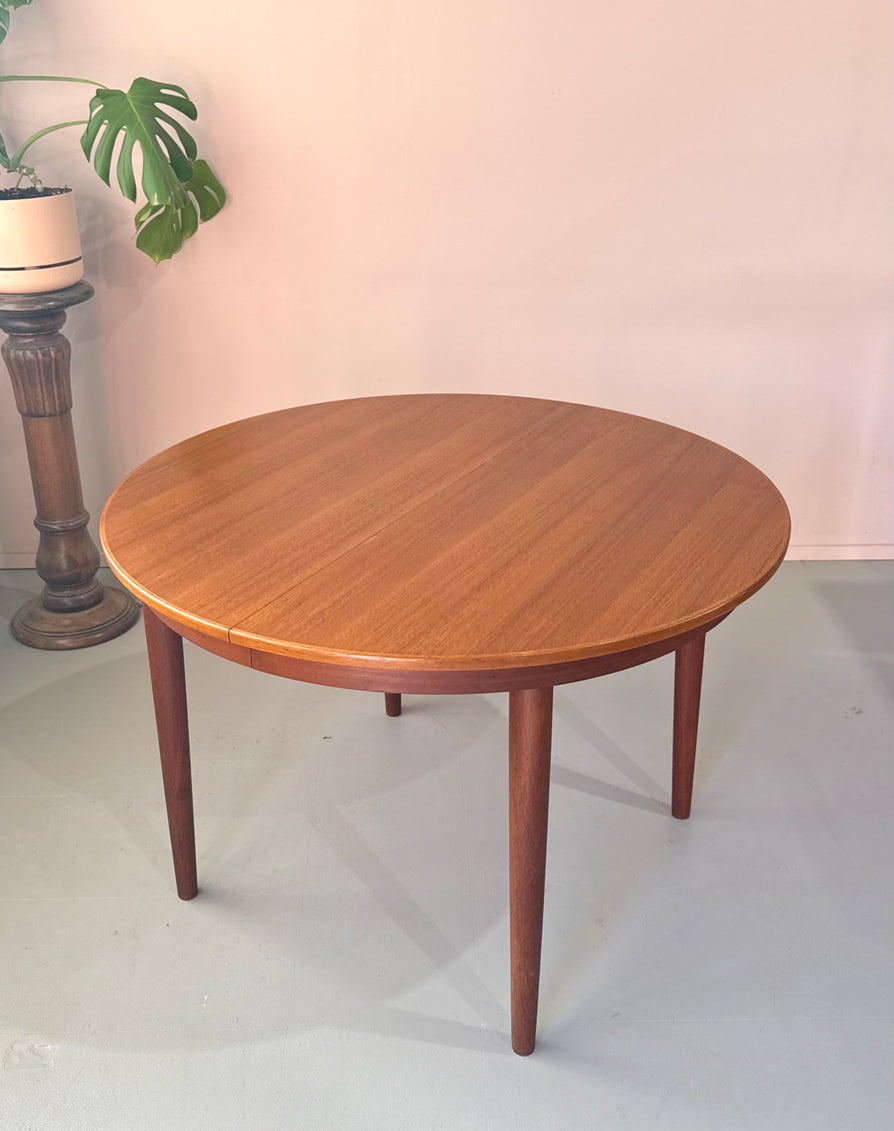 Round Danish Extension Dining Table in Teak