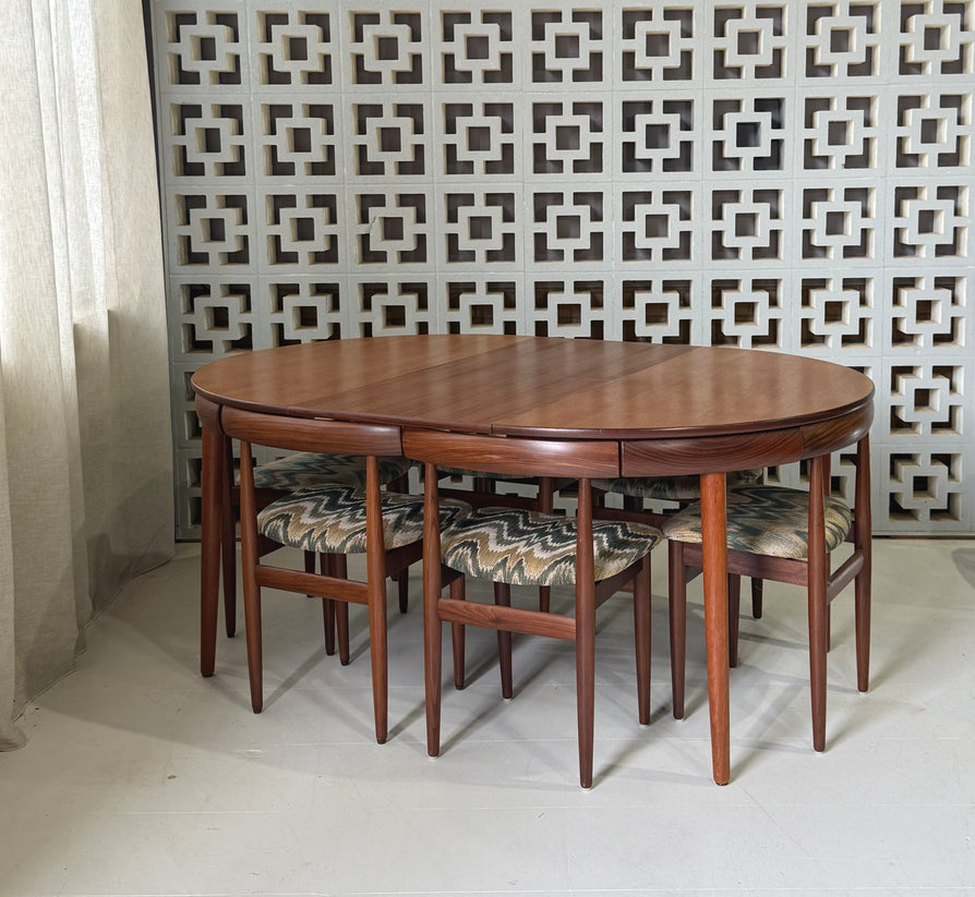 Hans Olsen Model 630-3 Roundette Dining Suite