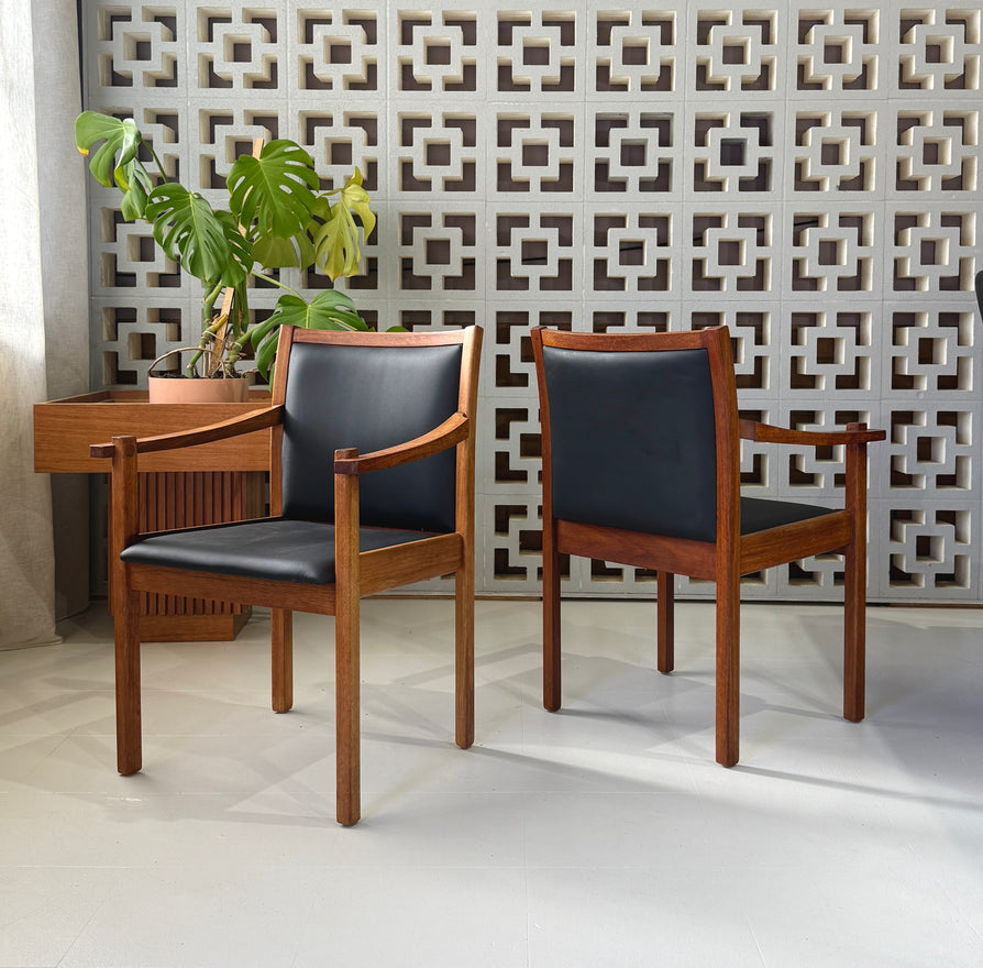 Set of Six Catt Dining Chairs In New Black Vinyl