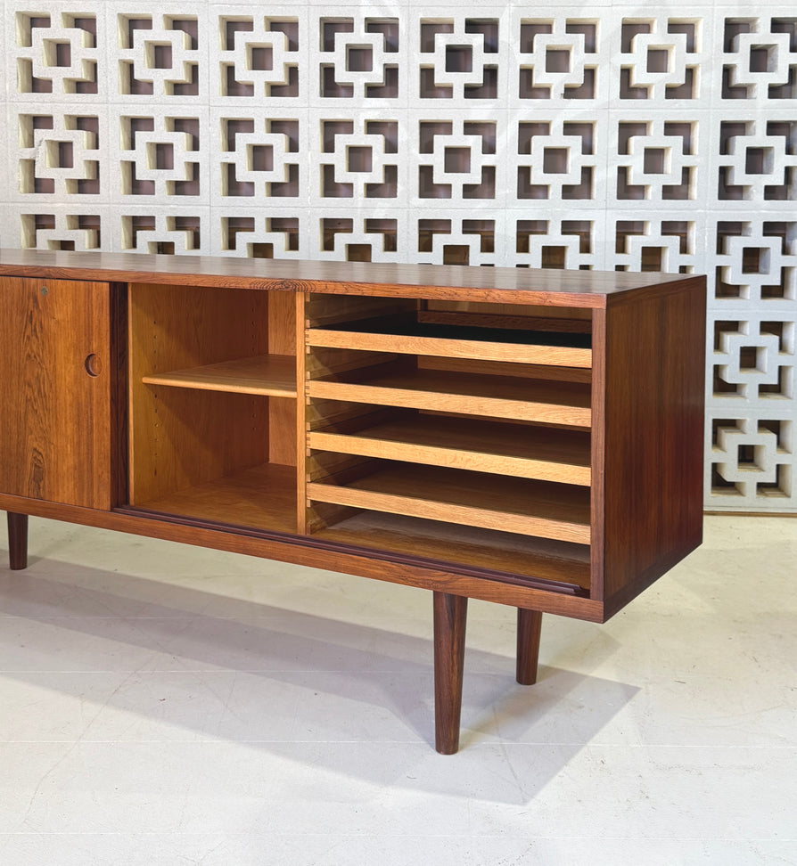 Hans Wegner RY26 Sideboard