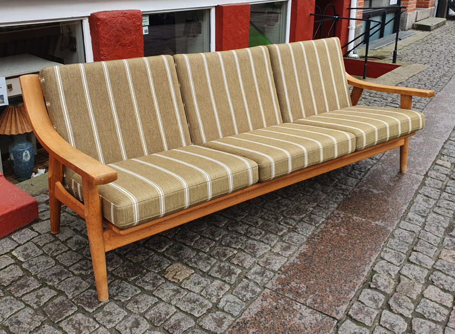 Hans Wegner GE530 Sofa