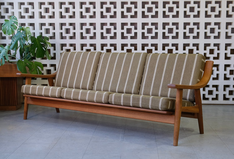 Hans Wegner GE530 Sofa