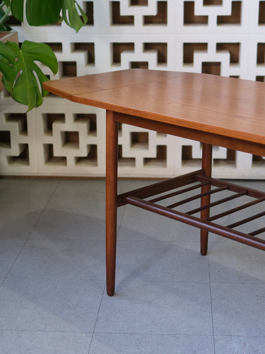 Danish Extension Coffee Table in Teak