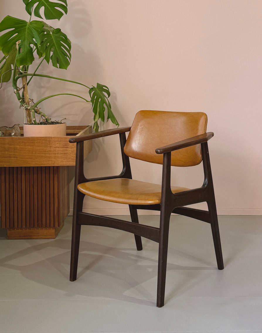 Arne Vodder “Lene” Armchair