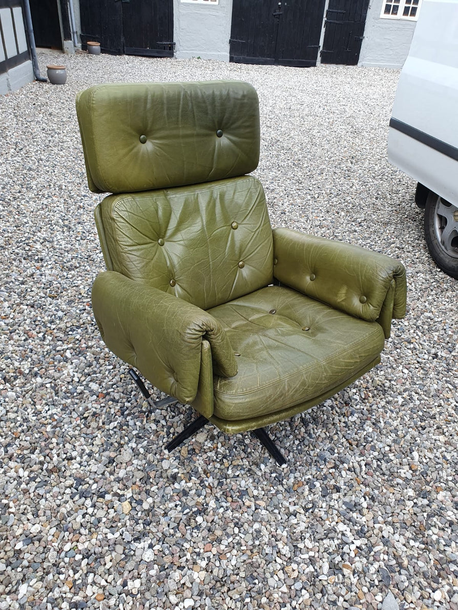 Danish Swivel Chair in Green Leather