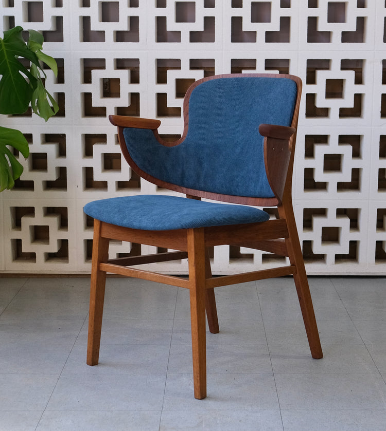 Hans Olsen Model 107 Chair