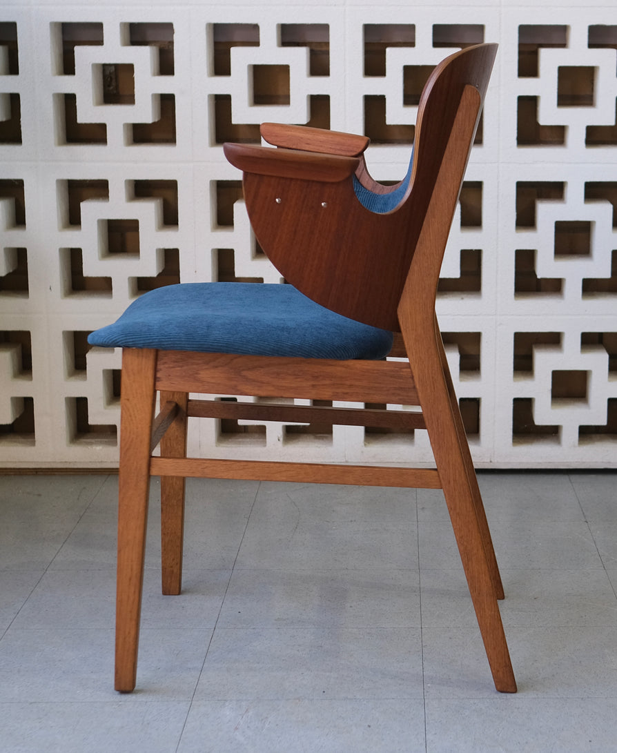 Hans Olsen Model 107 Chair