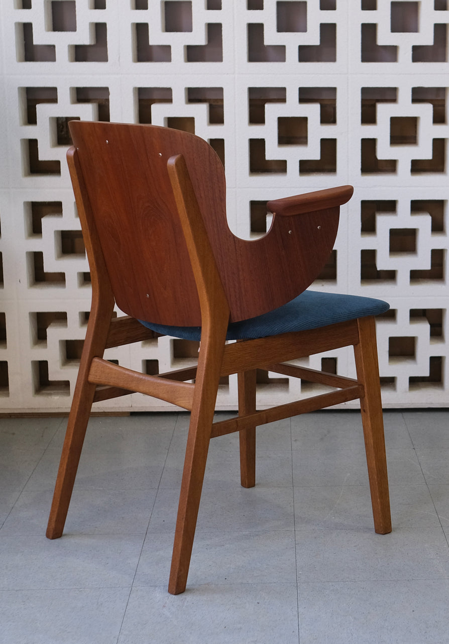 Hans Olsen Model 107 Chair