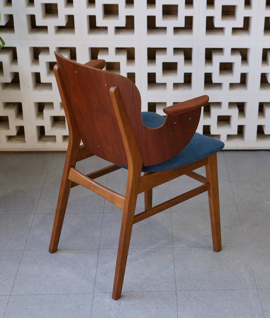 Hans Olsen Model 107 Chair