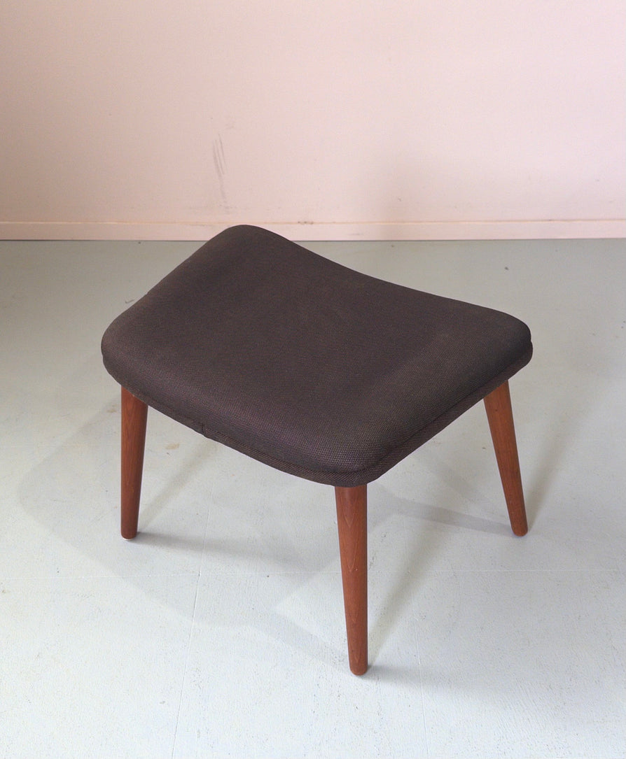 Svend Skipper Footstool in Wool
