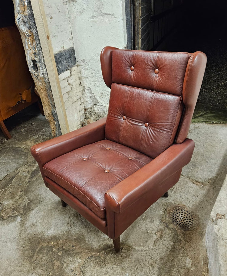 Skipper Wing-Back Chair