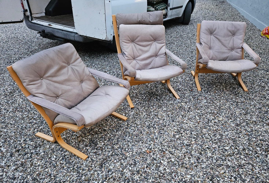 Siesta Chair in Grey Leather