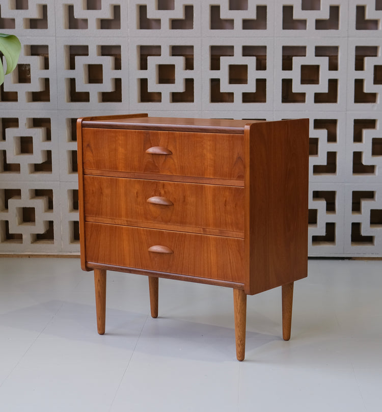 Danish Chest of Drawers in Teak & Oak