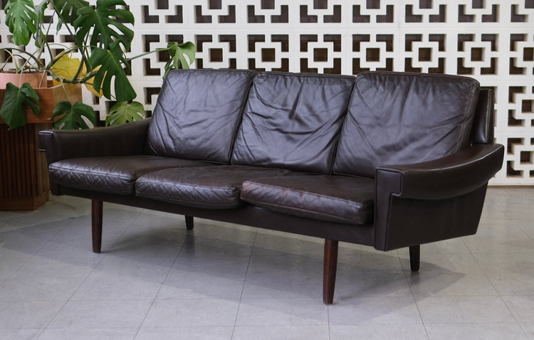 Skipper Sofa in Brown Leather