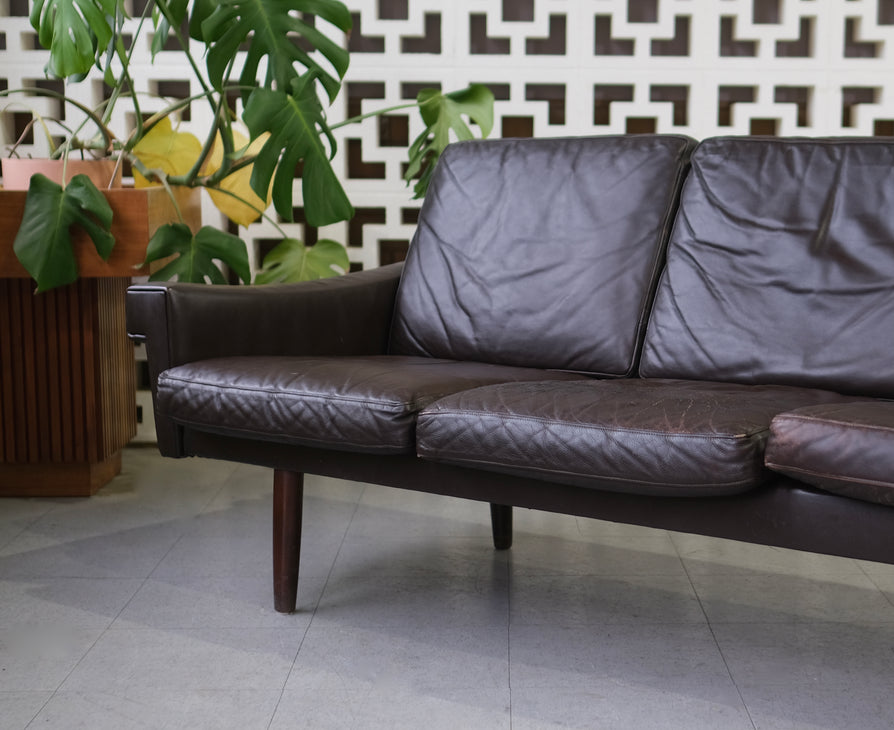 Skipper Sofa in Brown Leather