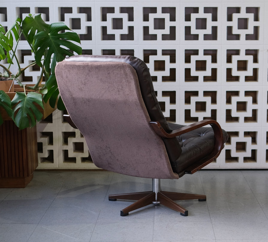 Danish Swivel Chair in Brown Leather