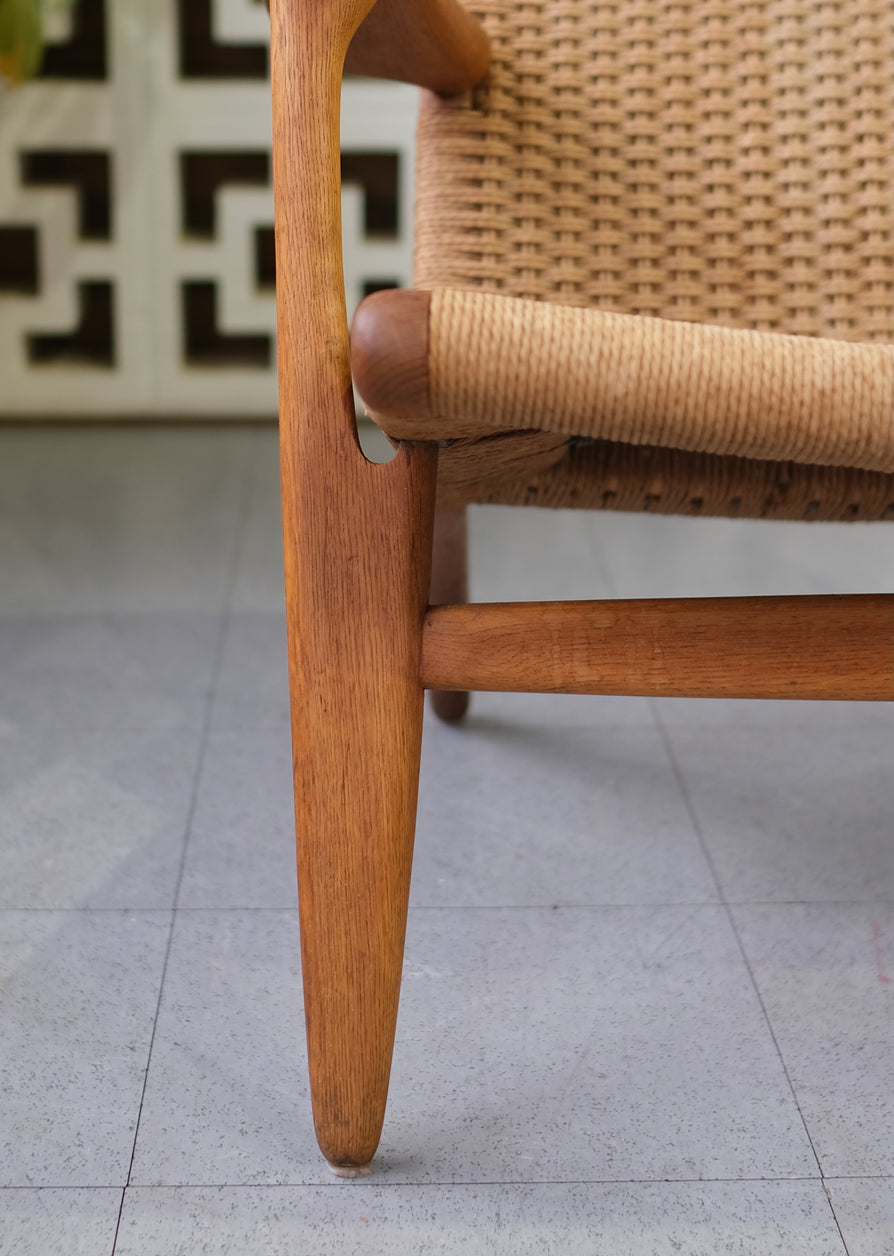 Hans J. Wegner CH25 Easy Chair