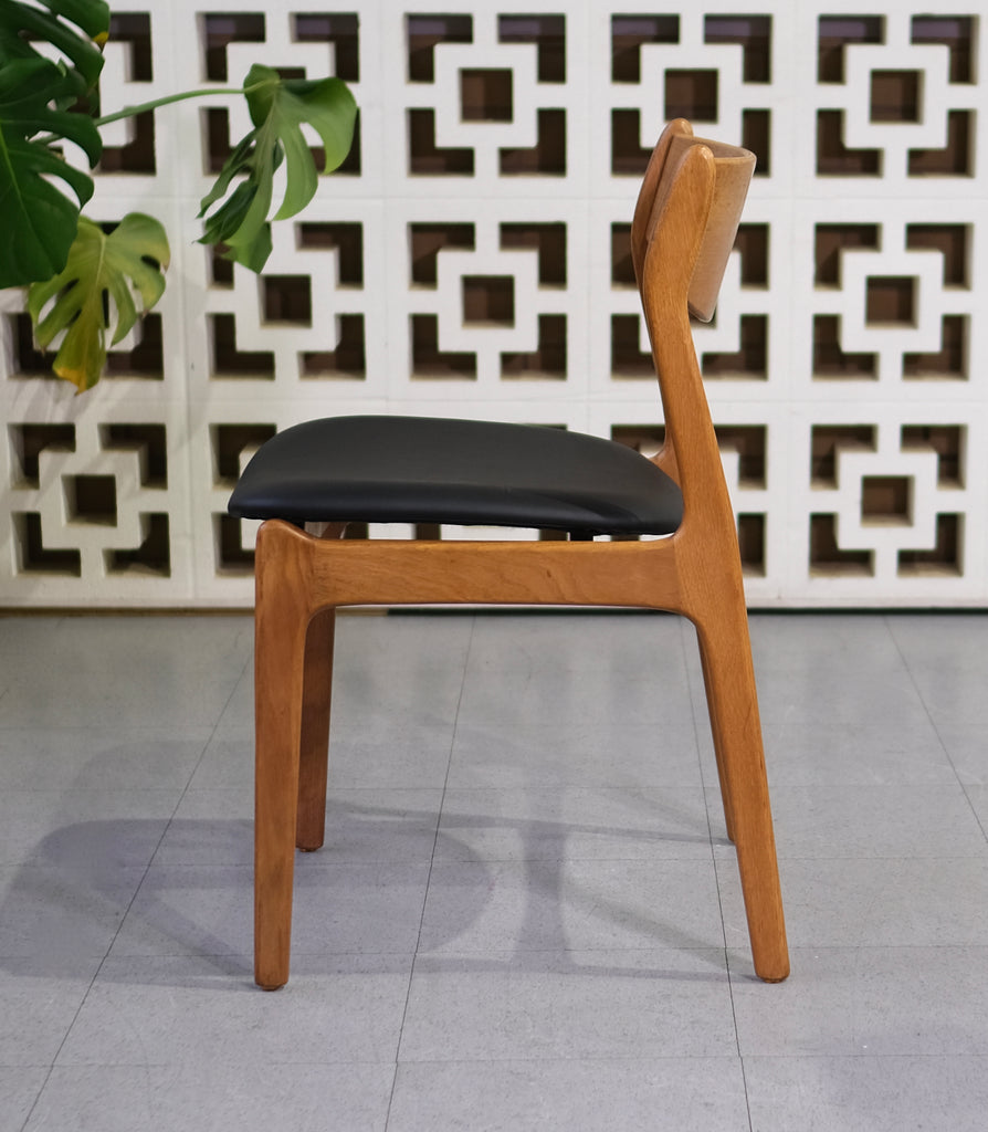 Danish Dining Chair / Side Chair in Oak