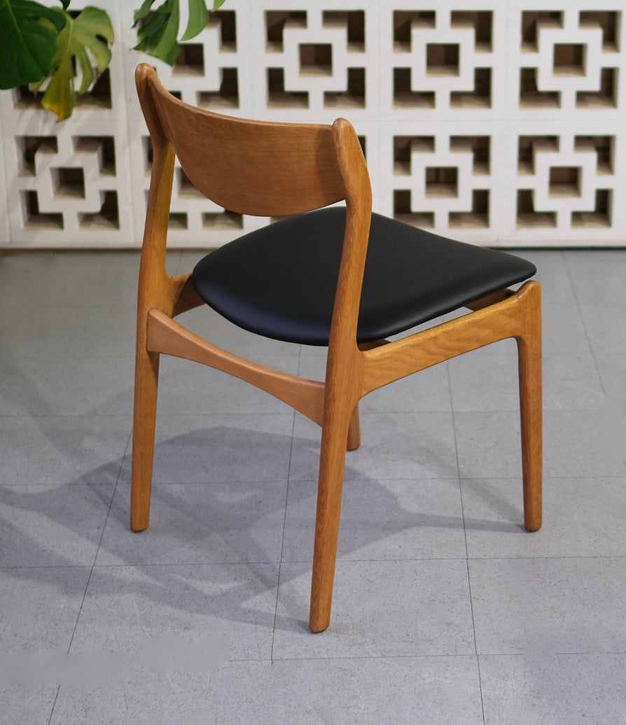 Danish Dining Chair / Side Chair in Oak