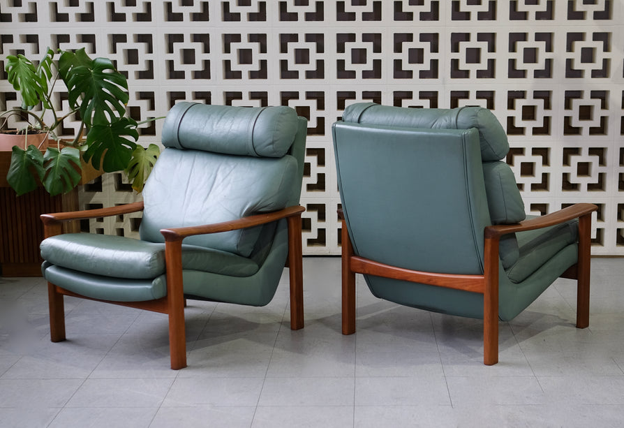 Tessa T21 Lounge Chair in Sage Leather